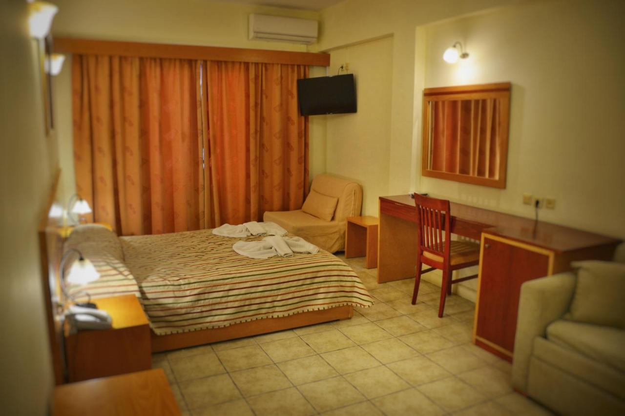 Junior Suite,1770460807:JPEG
