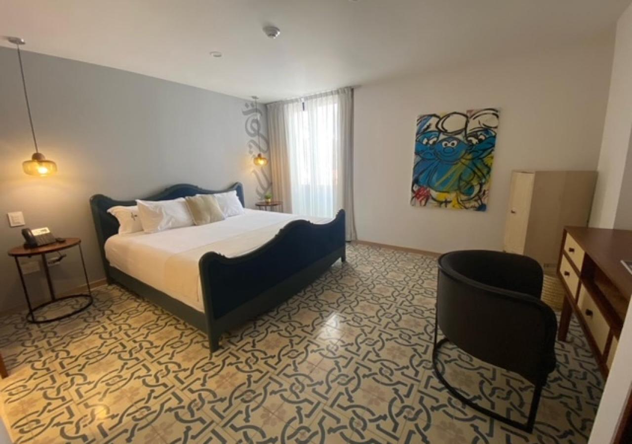 Deluxe King Room