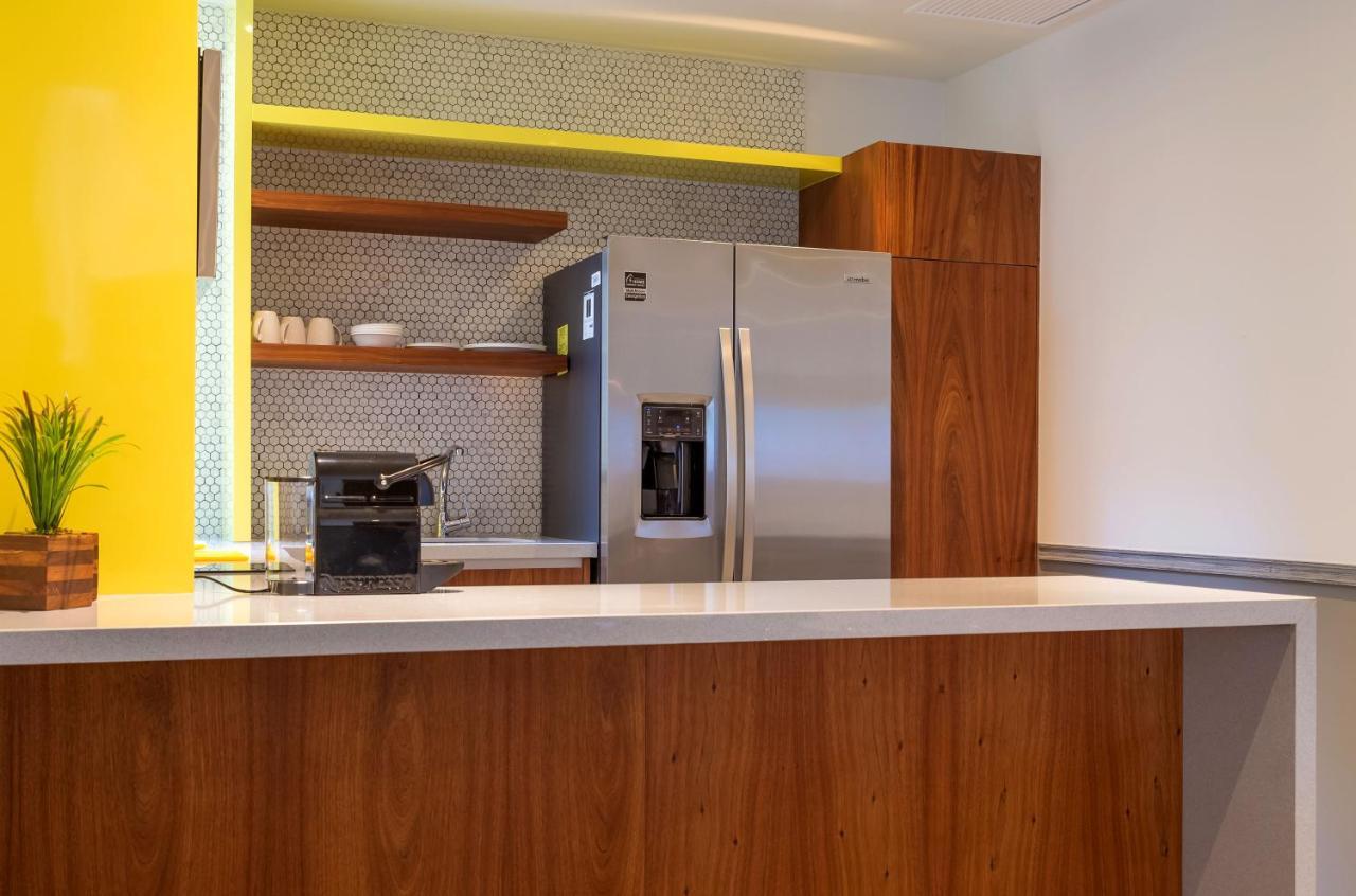 Deluxe Queen Studio