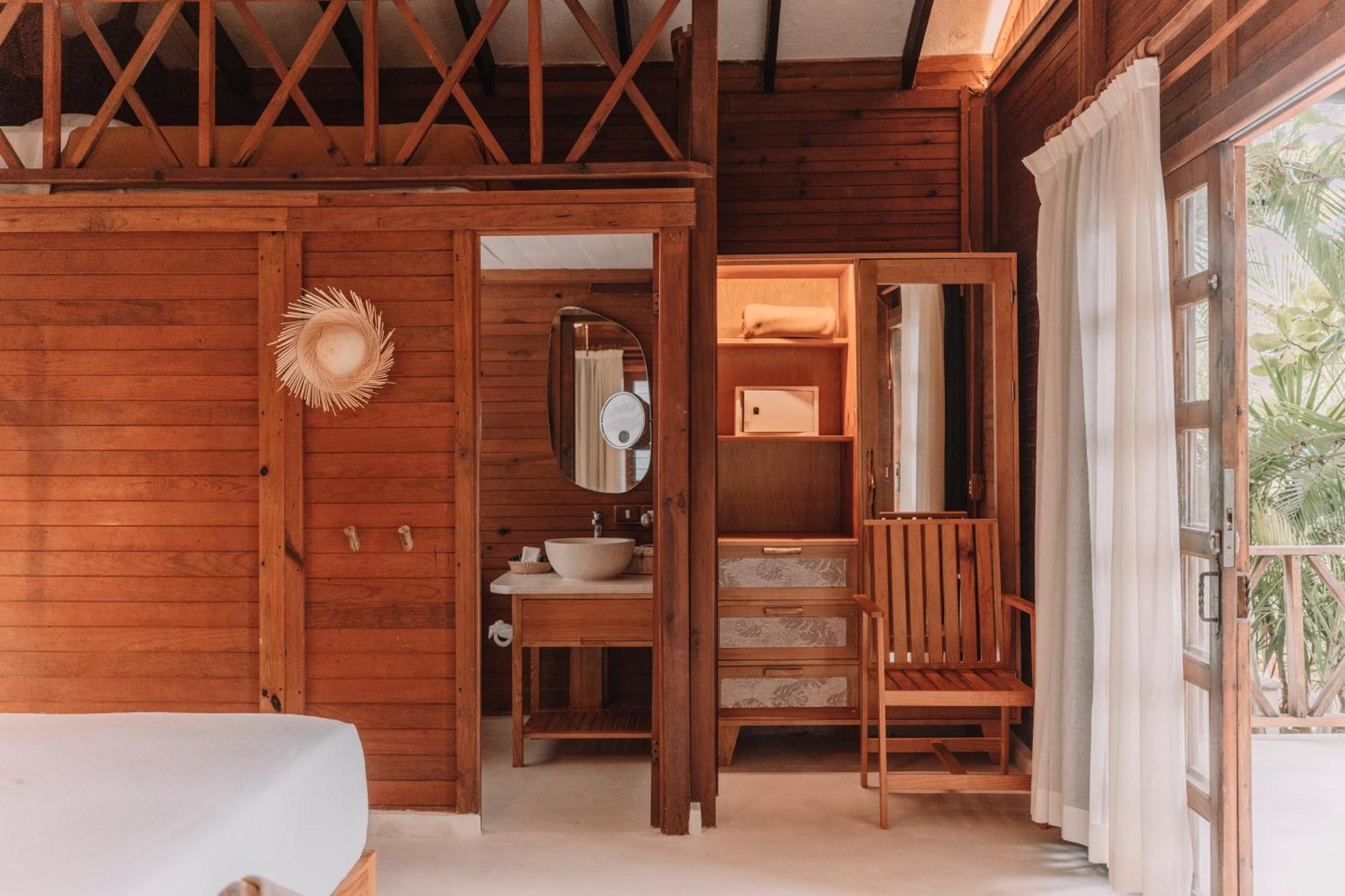 Jungle Experience Bungalow King Bed