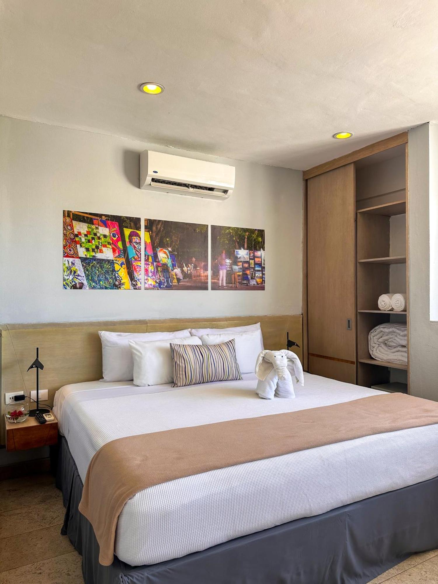 King Room,1611164963:JPEG