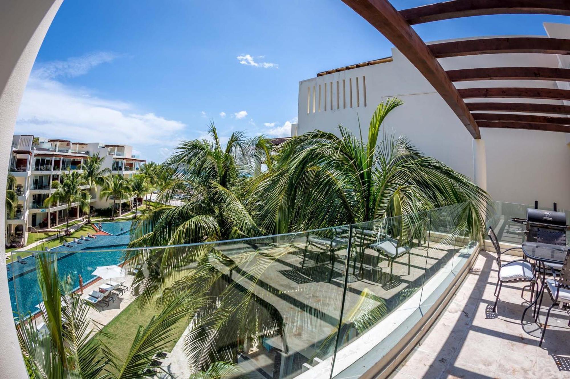 Three-Bedroom Apartment Ocean View Penthouse