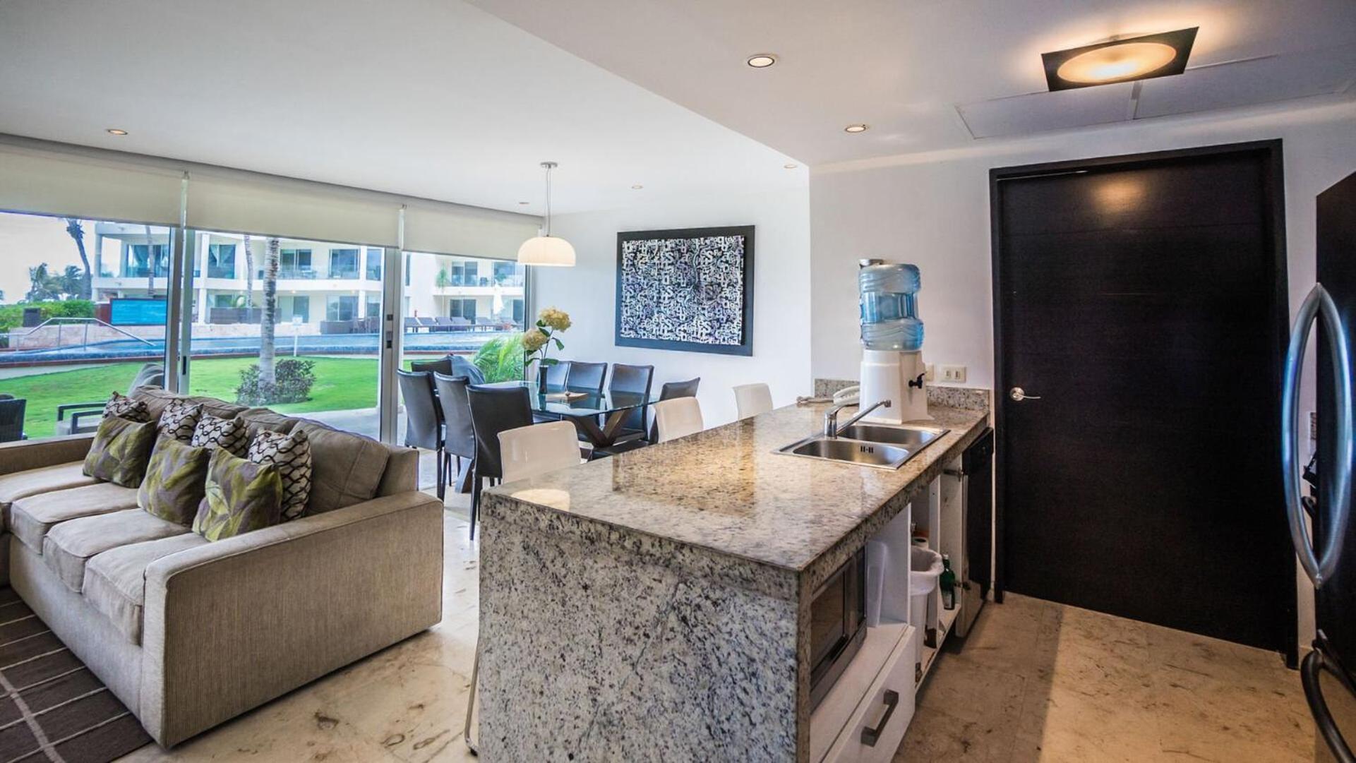 One-Bedroom Apartment Pool View