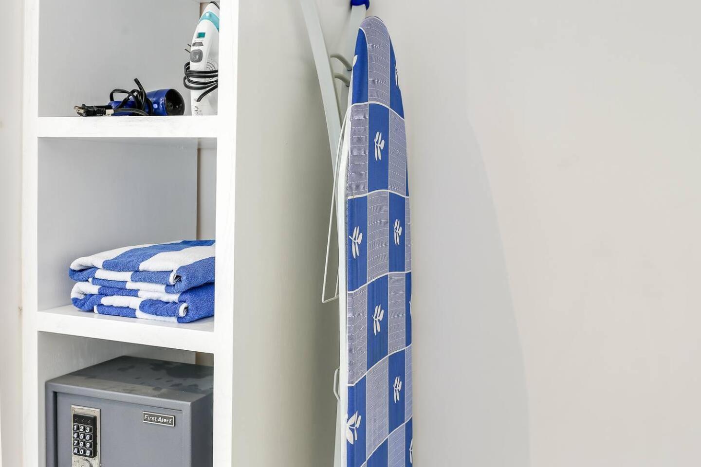 One-Bedroom Deluxe Apartment