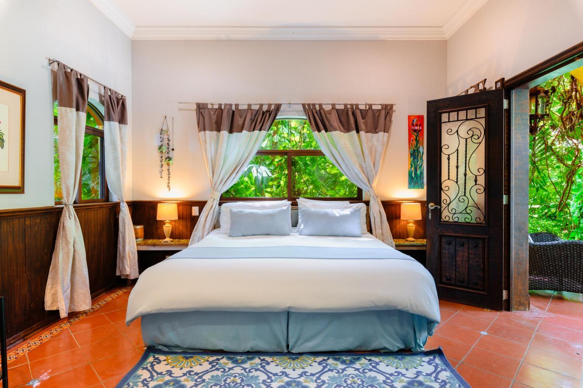 King Room Garden View