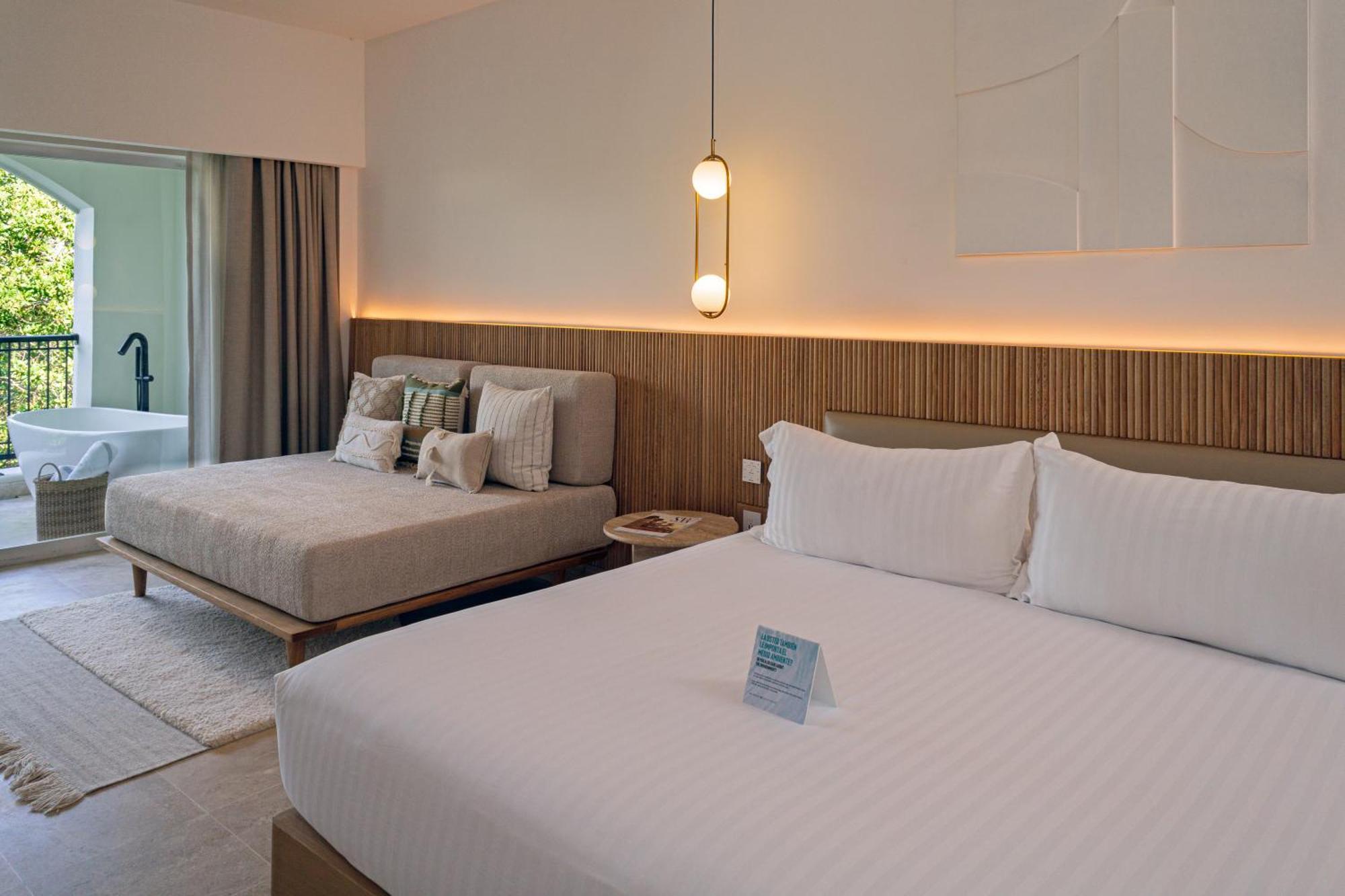 Junior Suite,1770460829:JPEG