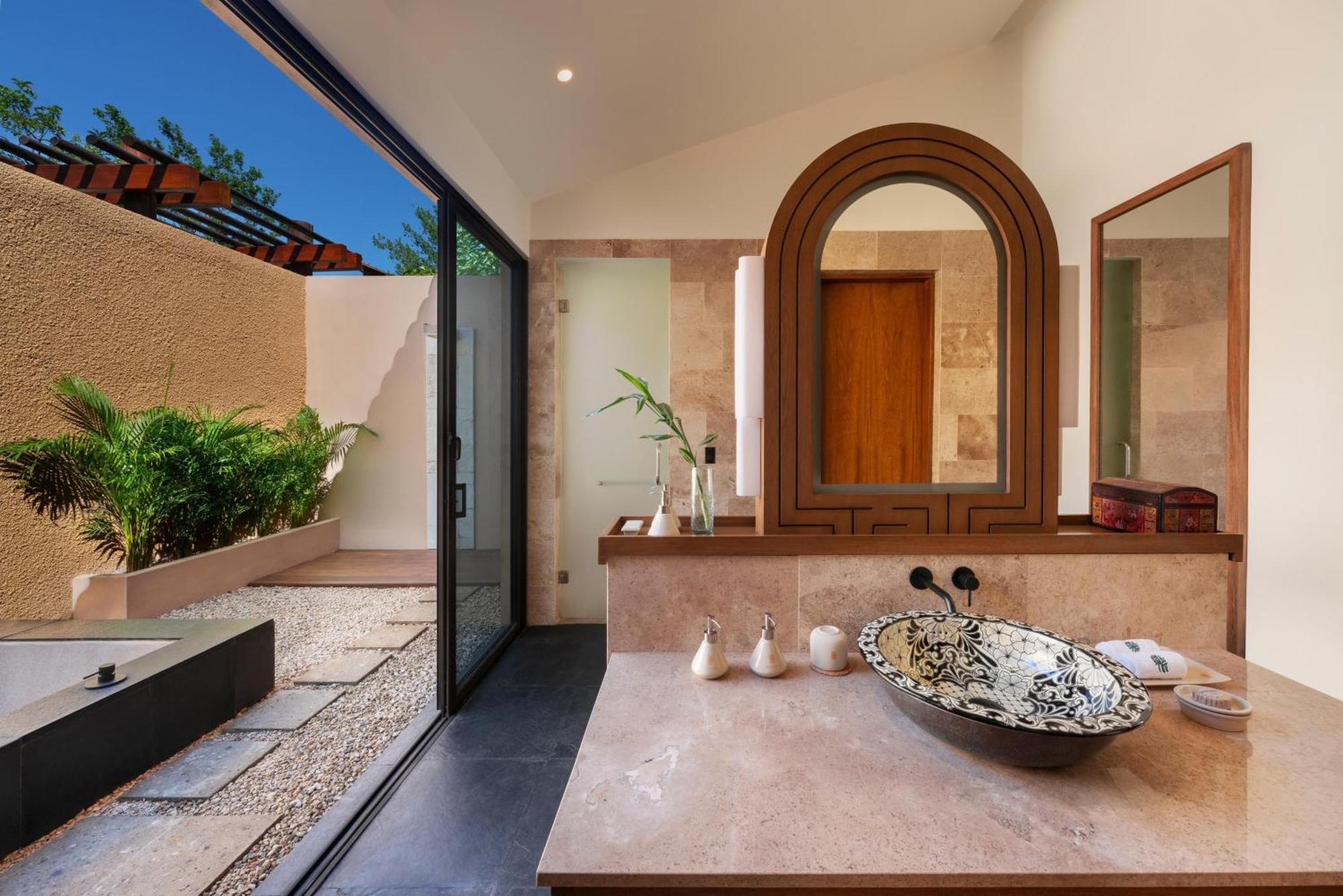Serenity Pool Villa With Living Room