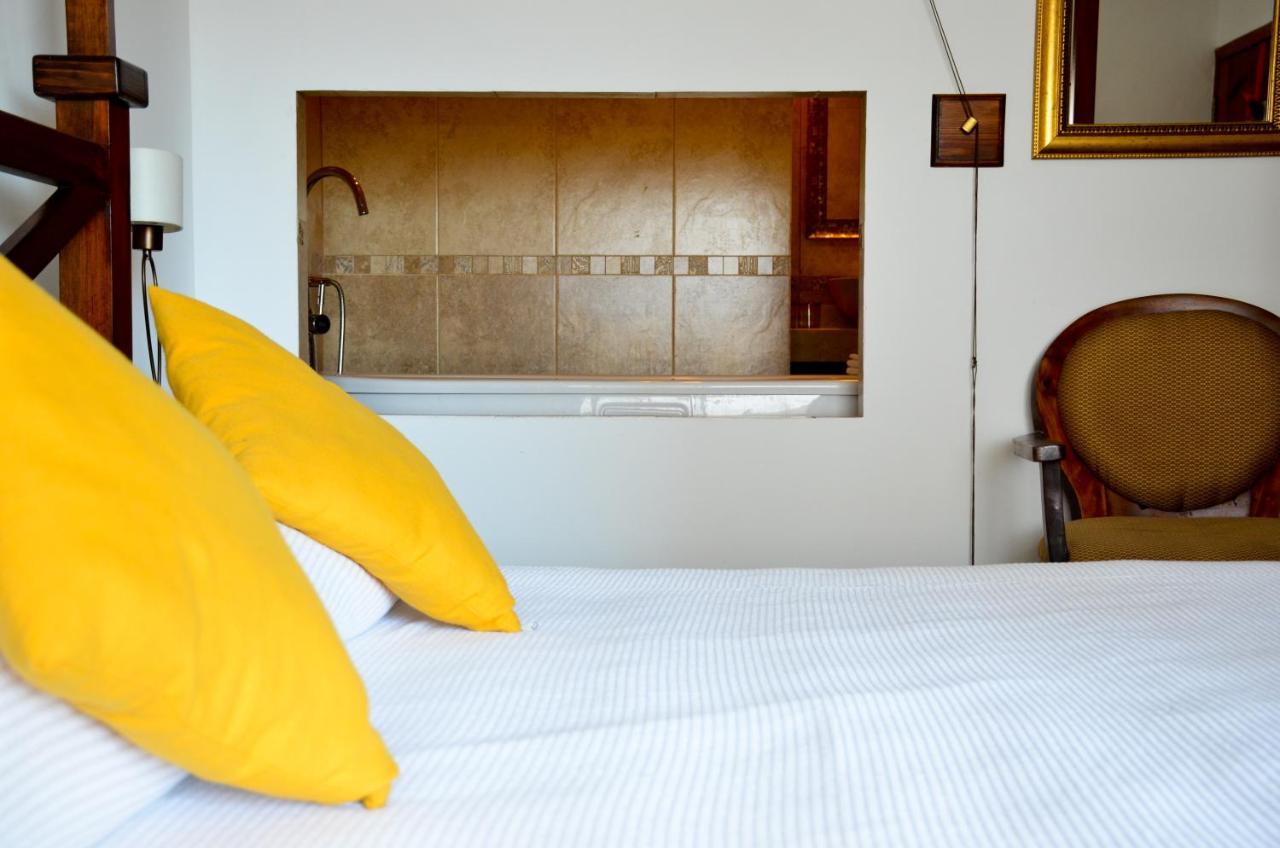 Deluxe Double Room Bath