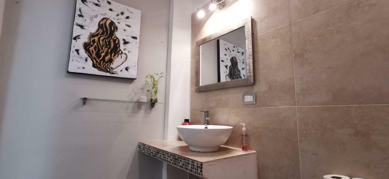 Comfort Triple Room Shower