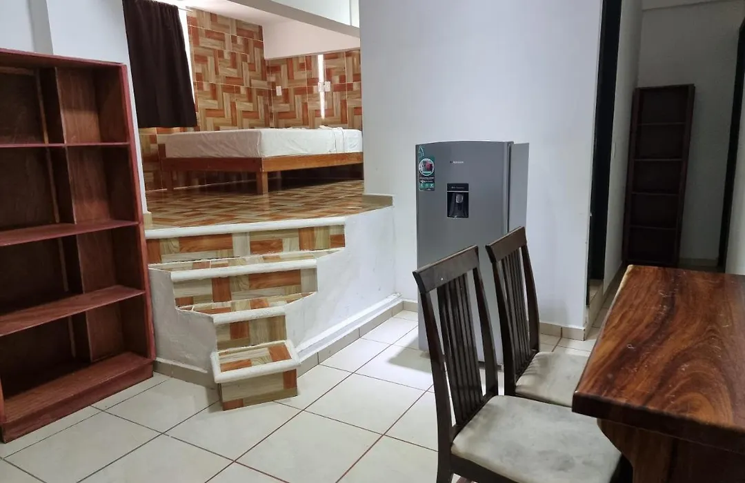 A Una Calle Del Ado 5Ta Avenida-1