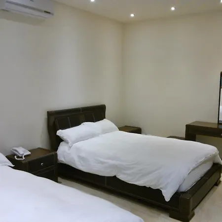 Hotel 770-2