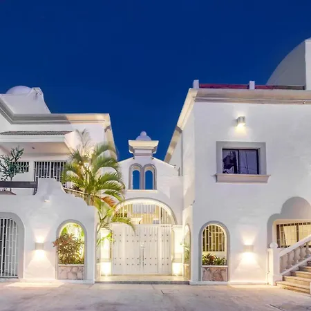 Valentina Suites By Las Flores Vacation Rentals-3