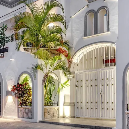 Valentina Suites By Las Flores Vacation Rentals-2